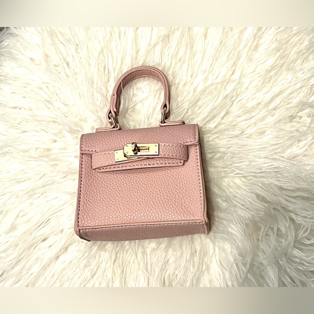 Mini blush bag with gold details